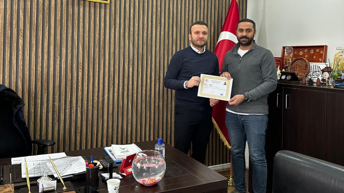 BİGEP KAPSAMINDA ÖĞRETMENİMİZE BAŞARI BELGESİ